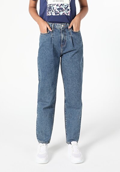 Image de 886 Dennis Pantalon Bleu Tapered Leg En Slouchy Fit Femme