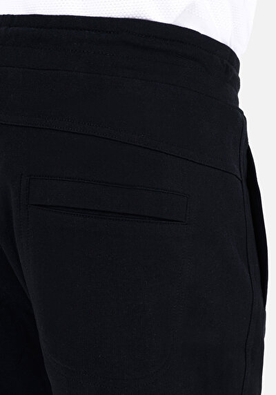Afficher les détails de Short Noir Regular Fit Homme
