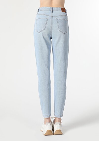Image de 896  Maria Pantalon  Tapered Leg  En  Mom Fit Femme