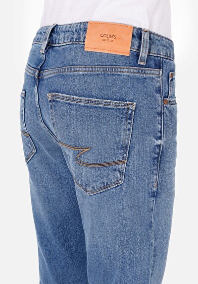 Afficher les détails de 094 Noah Pantalon Denim Bootcut Medium Rise En  Bootcut Homme