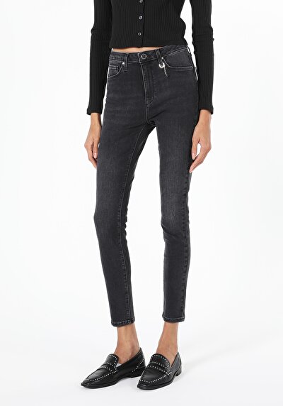 Afficher les détails de 759 Lara Pantalon Denim   En  Skinny Fit Femme