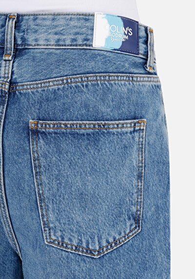 Afficher les détails de Short Denim Regular Fit Femme
