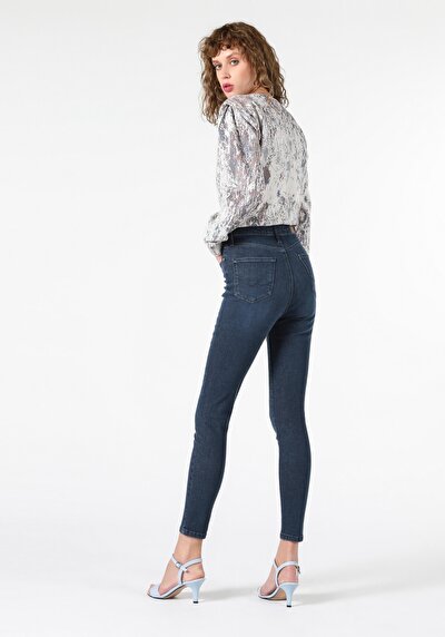 Image de 760 Diana Pantalon Denim Skinny Leg En Super Slim Fit Femme