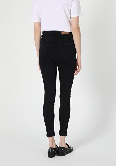 Image de 760 Diana Pantalon Denim Skinny Leg En Super Slim Fit Femme