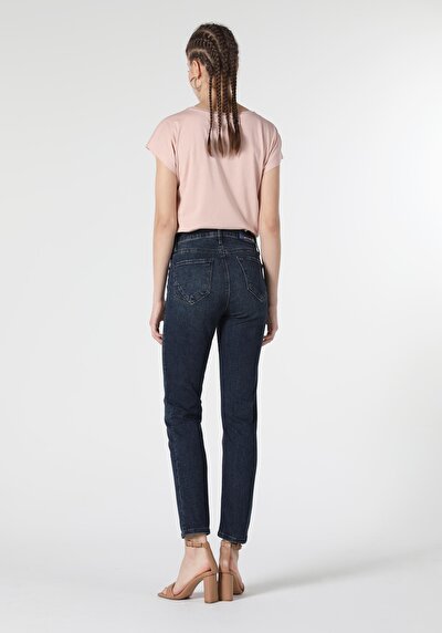 Image de 703 Carla Pantalon Denim Straight Leg  En  Slim Fit Femme