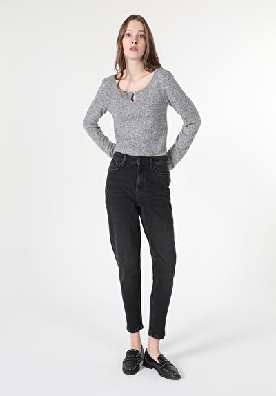 Image de 896 Maria Pantalon Denim Tapered Leg En Mom Fit Femme
