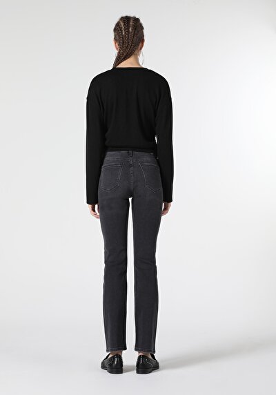 Image de 792 Mila Pantalon Denim Straight Leg  En  Regular Fit Femme
