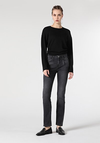 Image de 792 Mila Pantalon Denim Straight Leg  En  Regular Fit Femme