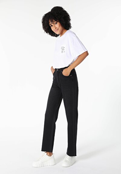 Image de 900 Laris Pantalon Denim Straight Leg  En  Regular Fit Femme