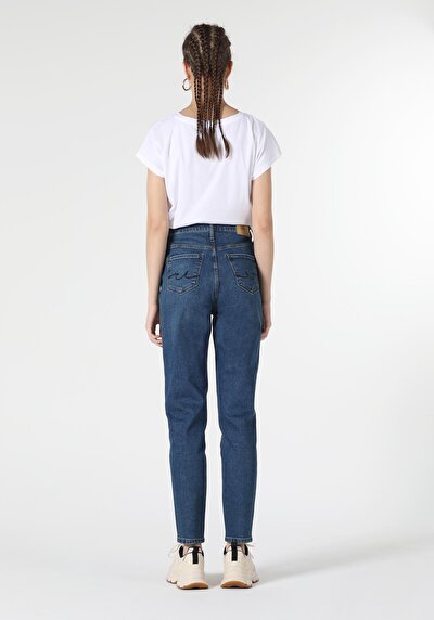 Image de 896 Maria Pantalon Bleu Tapered Leg En Mom Fit Femme