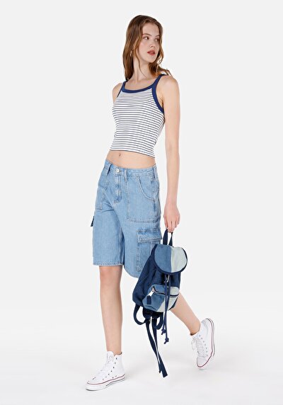 Afficher les détails de Short Bleu Cargo Fit Femme