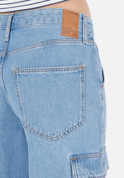 Afficher les détails de Short Bleu Cargo Fit Femme