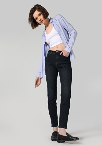 Image de 703 Carla Pantalon Bleu Foncé En Slim Fit Femme