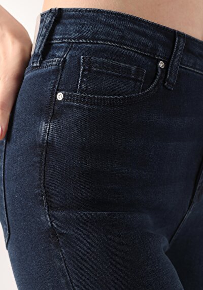 Afficher les détails de 760 Diana Pantalon Bleu Foncé   En  Skinny Fit Femme