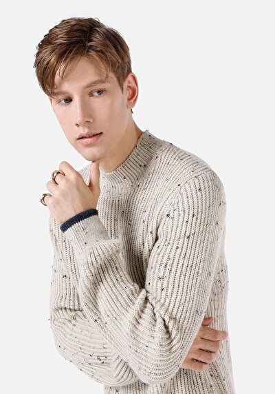 Afficher les détails de Pull Blanc    Homme