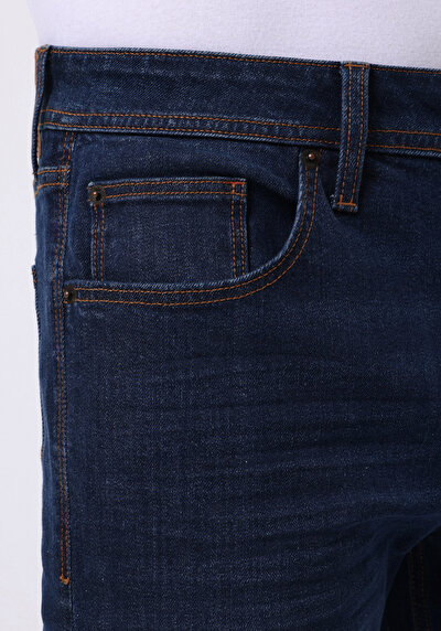Image de 044 Karl Pantalon Denim Straight Leg Low Rise En Jean Straight Fit Homme