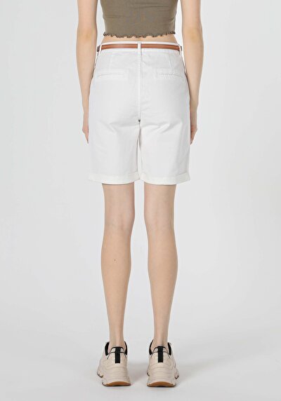 Afficher les détails de Short Blanc Slim Fit Femme