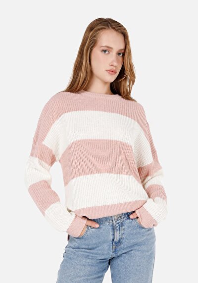 Afficher les détails de Pull Rose Regular Fit Manches Longues  Femme