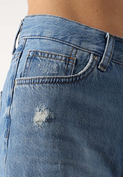 Afficher les détails de Short Bleu Mom Fit Femme