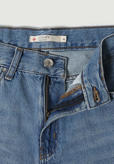 Afficher les détails de Short Bleu Mom Fit Femme