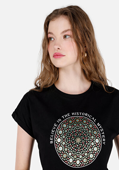 Image de T-shirt À Manches Courtes Noir Regular Fit Imprimé Femme