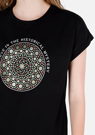 Image de T-shirt À Manches Courtes Noir Regular Fit Imprimé Femme