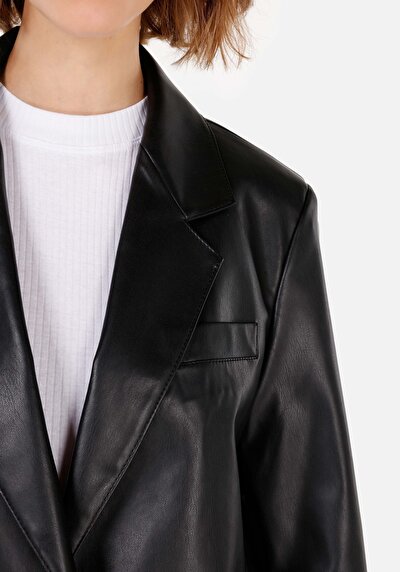 Afficher les détails de Veste Pu Noir Manches Longues  Regular Fit Femme