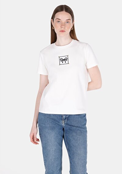 Image de T-shirt À Manches Courtes Blanc Regular Fit Brodé Femme
