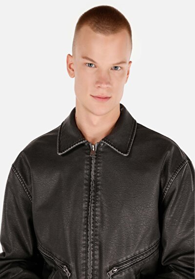 Afficher les détails de Veste Pu Noir Manches Longues  Regular Fit Homme