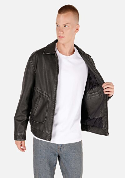 Afficher les détails de Veste Pu Noir Manches Longues  Regular Fit Homme