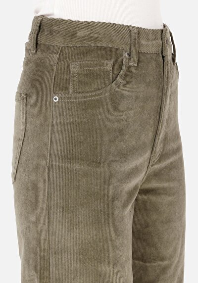 Afficher les détails de Pantalon Vert Wide Leg High Rise En Velours Regular Fit Femme