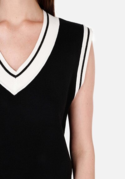 Image de Pull Noir Regular Fit Sans Manches  Femme