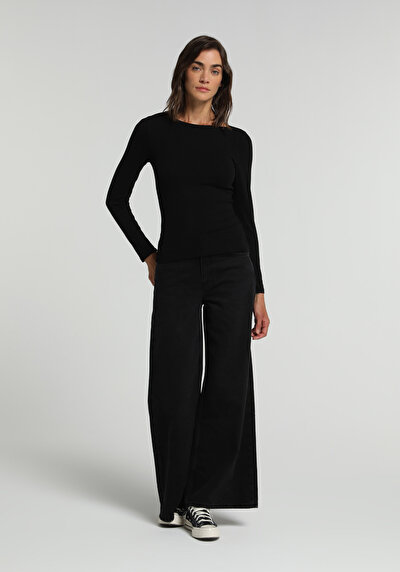 Image de T-shirt Noir Slim Fit Manches Longues  Femme