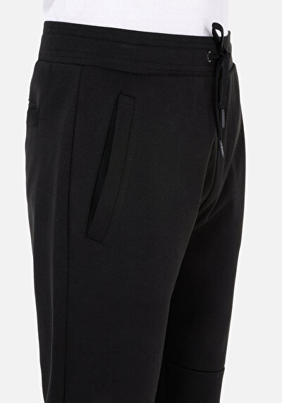 Afficher les détails de Pantalon De Survêtement Noir Regular Fit Homme