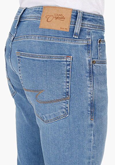 Afficher les détails de 044 Karl Pantalon Denim Straight Leg Low Rise En Jean Straight Fit Homme