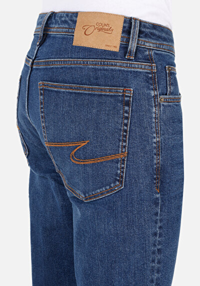 Afficher les détails de 067 Jack Pantalon  Tapered Leg Medium Rise En Jean Regular Fit Homme