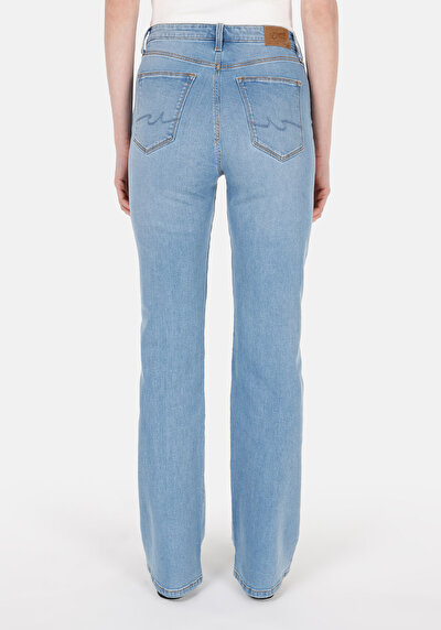 Image de 791 Monica Pantalon Denim Bootcut Medium Rise En Jean Regular Fit Femme
