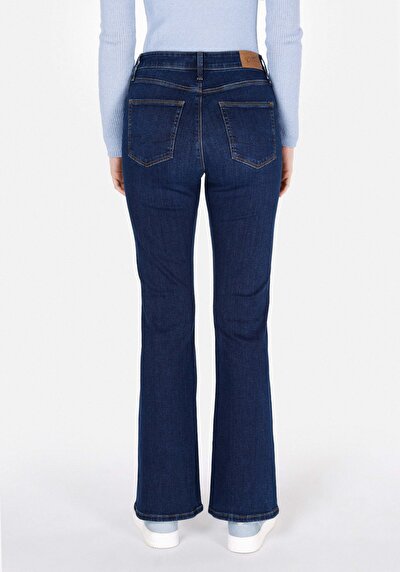 Image de 791 Monica Pantalon Denim Bootcut Medium Rise En Jean Regular Fit Femme