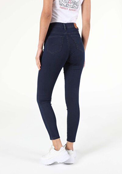 Image de 760 Diana Pantalon Denim Skinny Leg En Super Slim Fit Femme