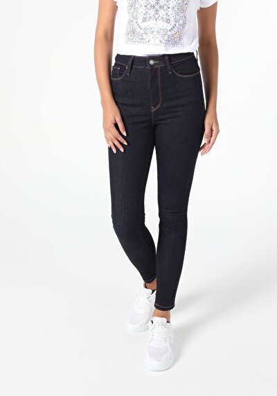 Image de 760 Diana Pantalon Denim Skinny Leg En Super Slim Fit Femme