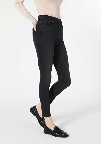Image de 760 Diana Pantalon Noir Skinny Leg En Super Slim Fit Femme