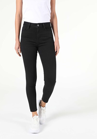 Image de 760 Diana Pantalon Noir Skinny Leg En Super Slim Fit Femme