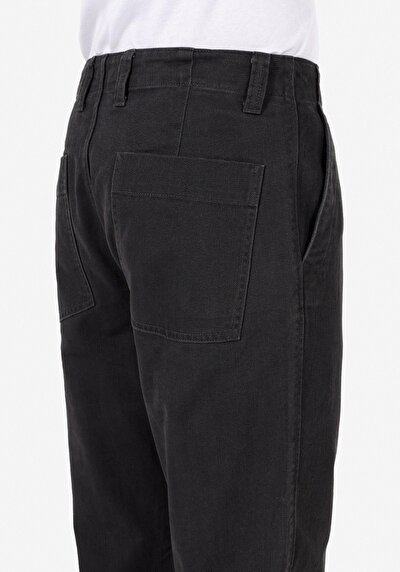 Afficher les détails de Pantalon Anthracite Loose Leg Medium Rise En Jean Loose Fit Homme