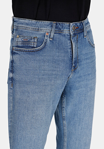 Image de 067 Jack Pantalon  Tapered Leg Medium Rise En Jean Regular Fit Homme