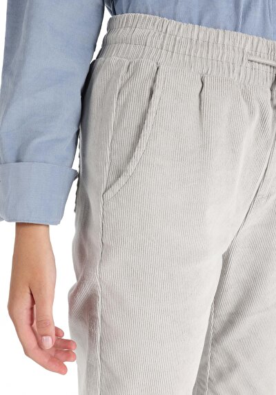 Afficher les détails de Pantalon Gris   En   Femme