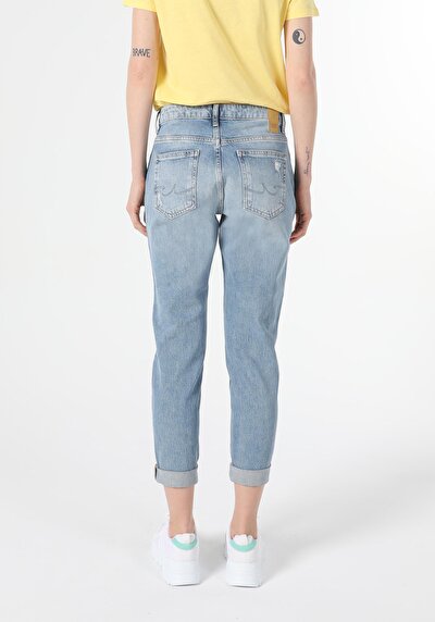 Image de 893 Julia Pantalon Bleu Tapered Leg En Boyfriend Fit Femme