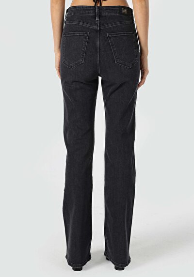 Image de 791 Monica Pantalon Denim En Regular Fit Femme