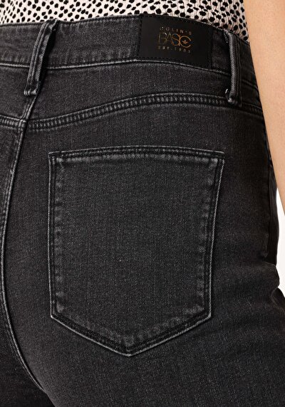 Afficher les détails de 792 Mila Pantalon Denim   En  Regular Fit Femme