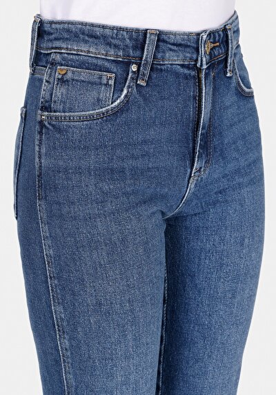 Image de 891 Maya Pantalon  Tapered Leg Medium Rise En Jean Slim Fit Femme