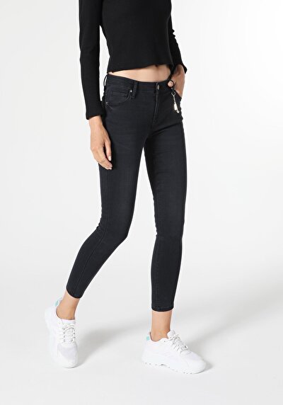 Image de 759 Lara Pantalon Denim Skinny Leg En Super Slim Fit Femme
